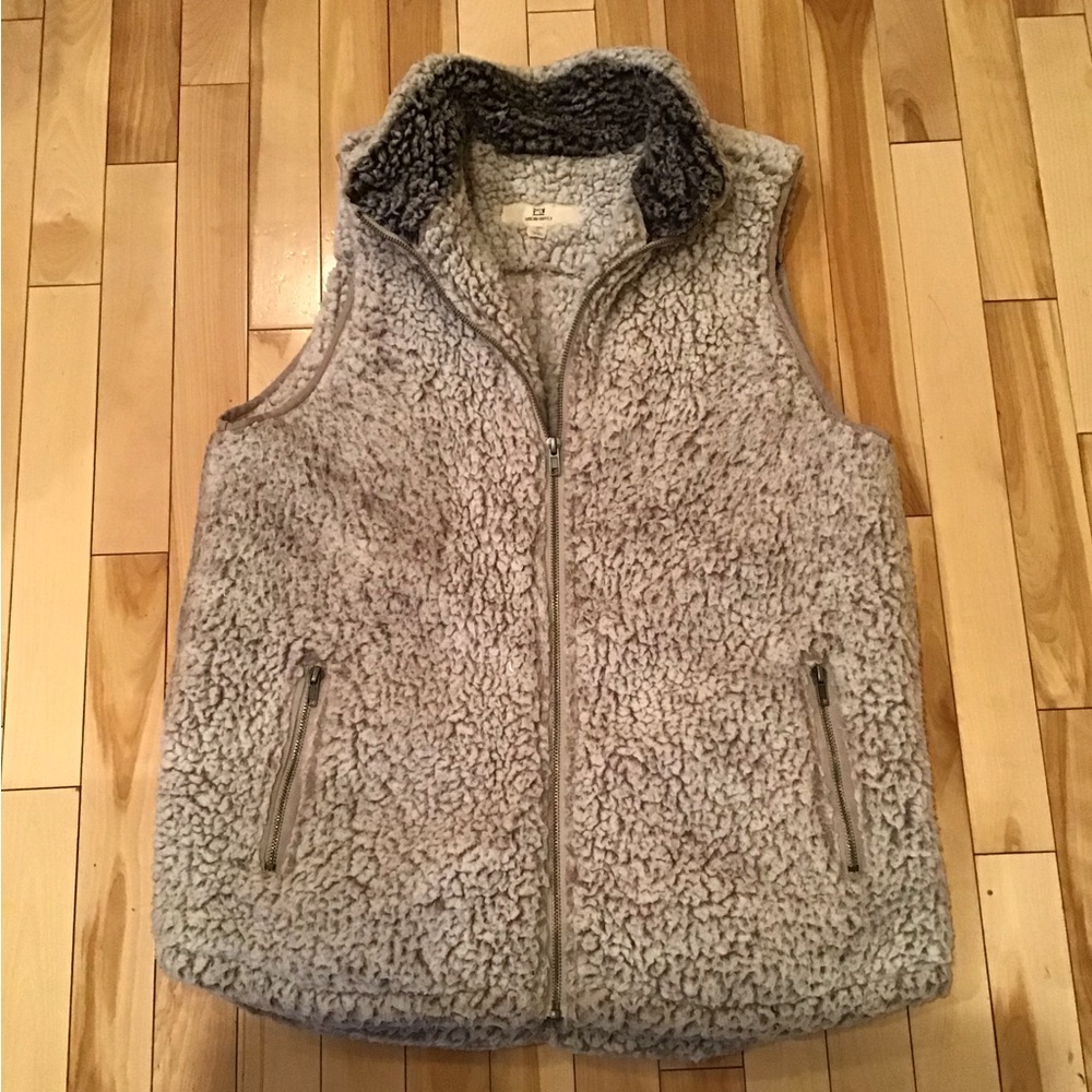 Thread & Supply Women’s Light Gray Faux Fur Vest Size L
